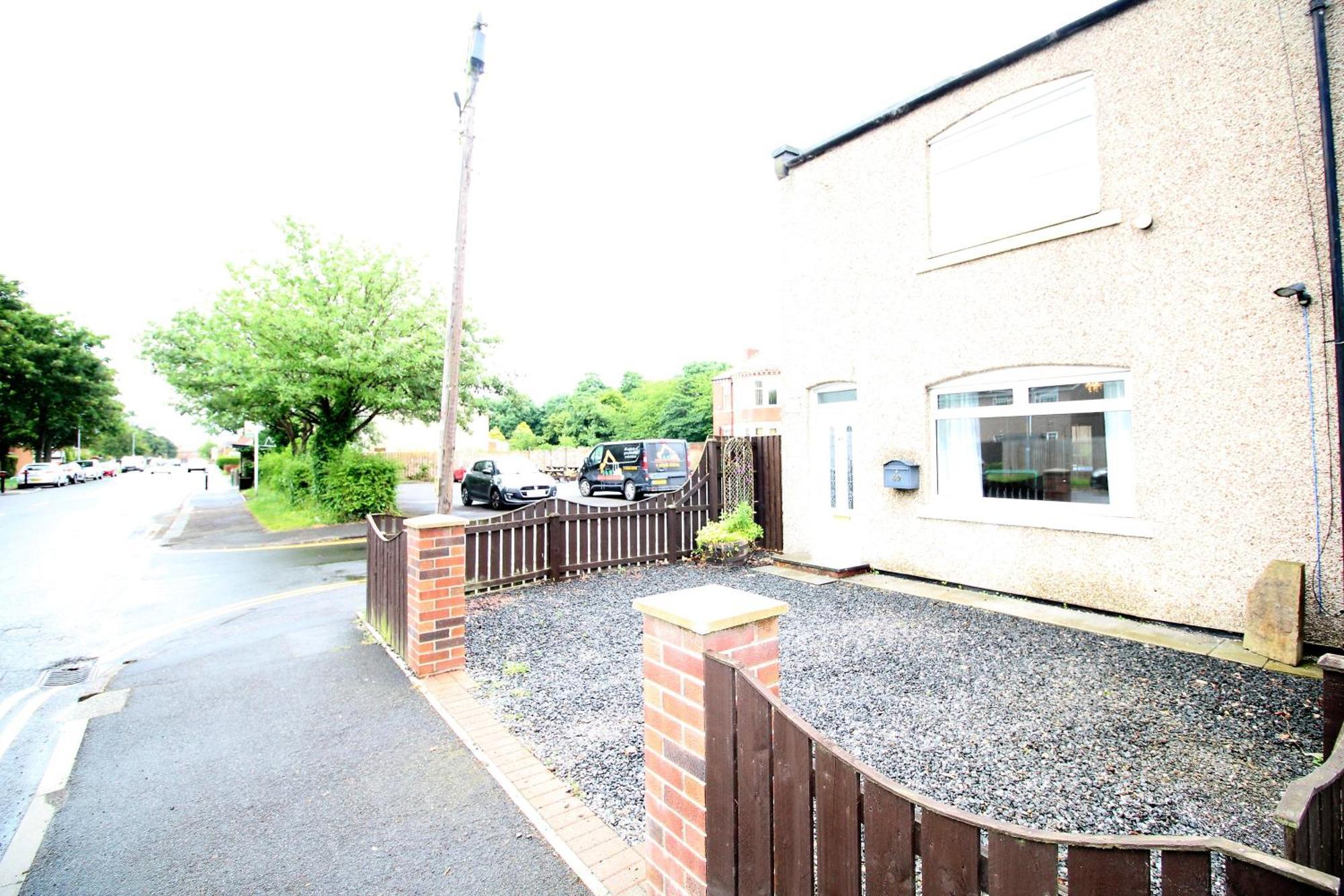 - Sleeps 6 - Refurbished Throughout - Fast Wifi - Dogs Welcome Holiday home Whitley Bay